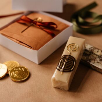 Sint geschenkdoosje Hoor wie klopt daar!
